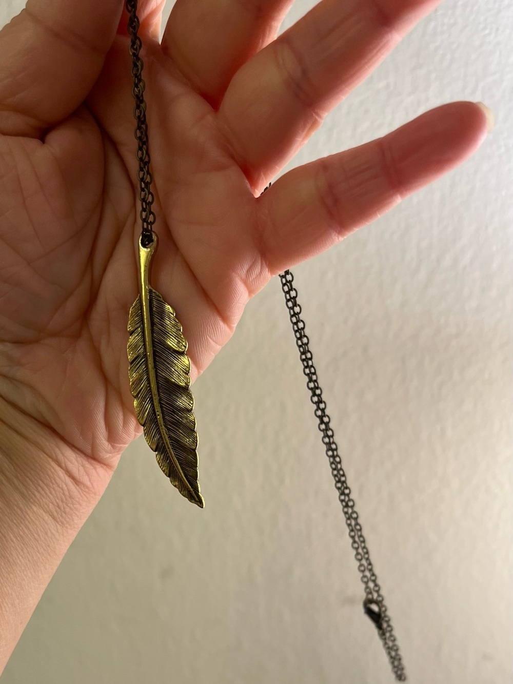 Feather Pendant Necklace